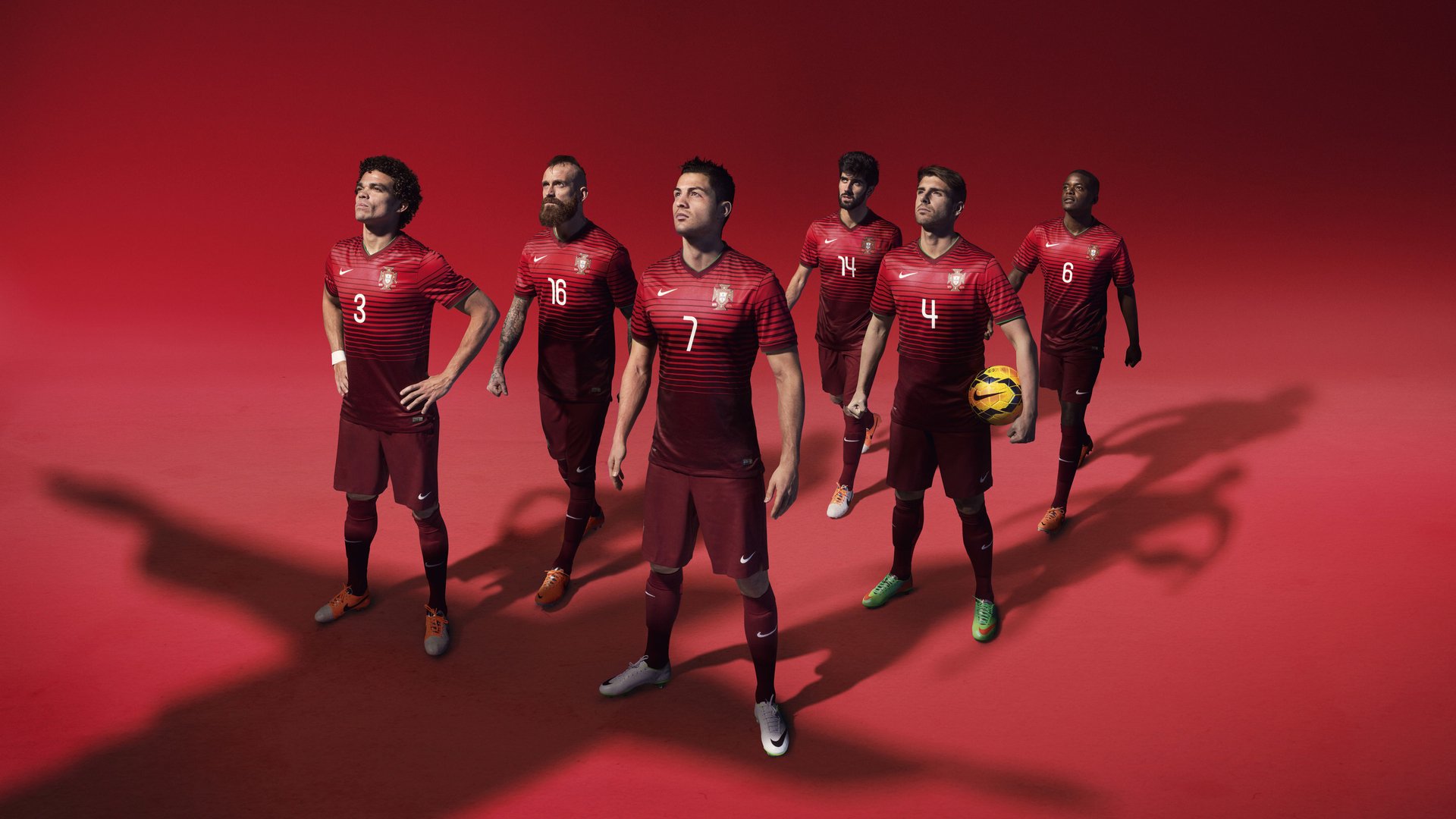 阿克攻防两端统治，西班牙险胜乌拉圭背后的战术革命